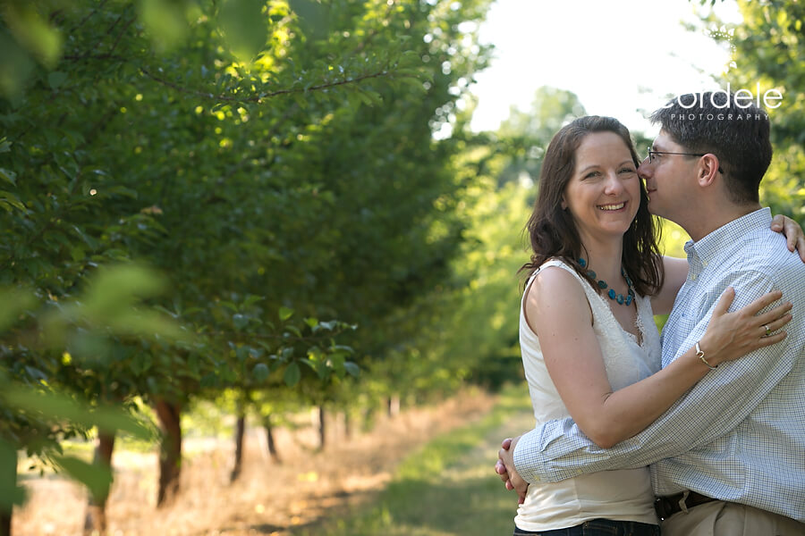 smolak-farm-engagement-photos_04